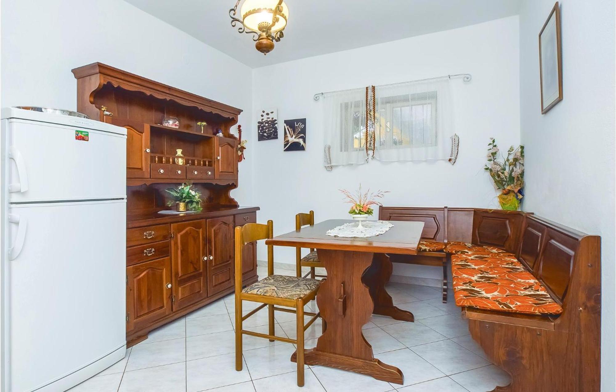 Beautiful Apartment In Omis With Wifi Zewnętrze zdjęcie