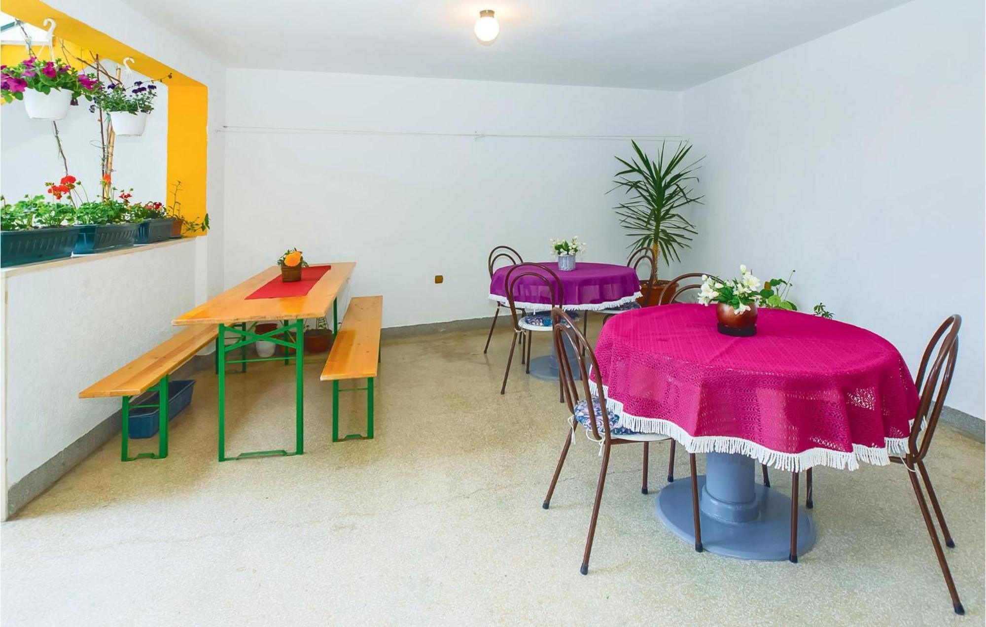 Beautiful Apartment In Omis With Wifi Zewnętrze zdjęcie